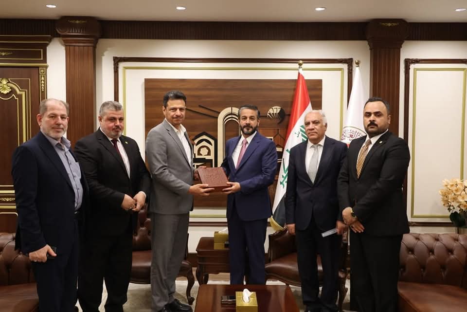العتبة الحسينية تبحث مع وزارة التعليم العالي التحضير لمؤتمر التعليم الطبي العالمي 